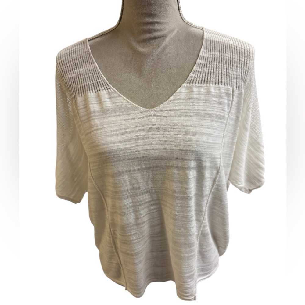 Cream Short Sleeve V-Neck Top